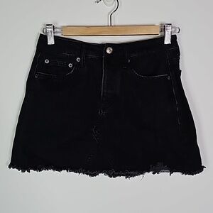 AMERICAN Eagle black size 2 button fly jean skirt